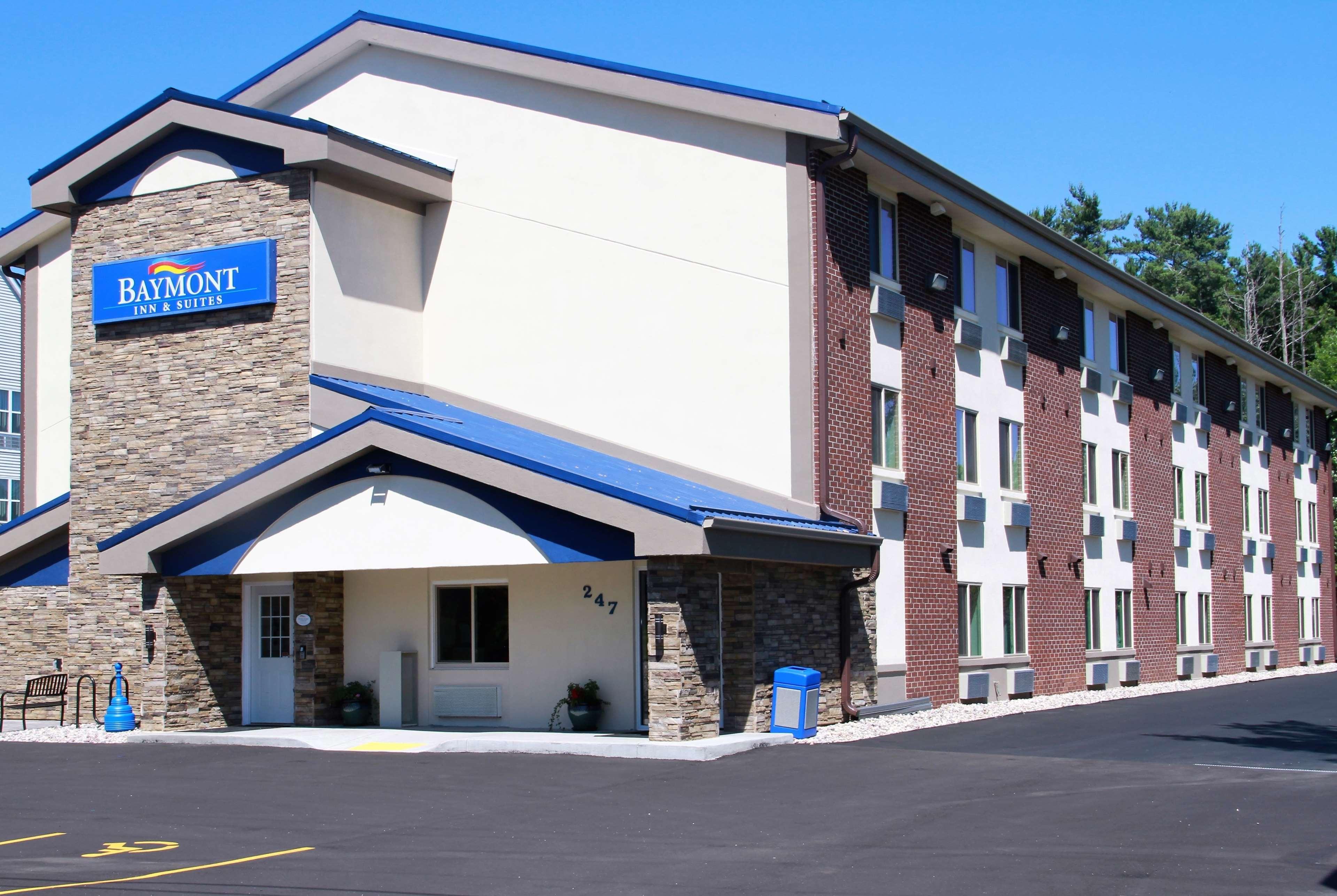 Hotel Baymont By Wyndham Stevens Point Exterior foto